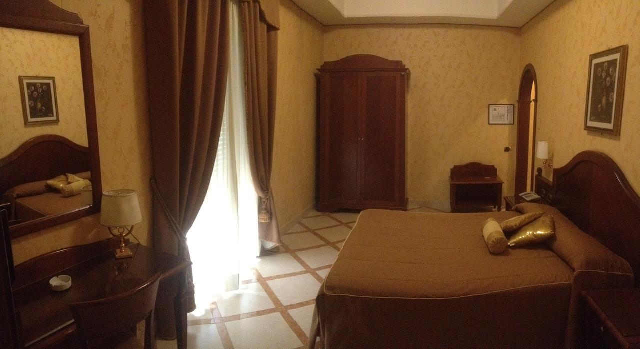 Al Boschetto Hotel Castel Volturno Exterior foto