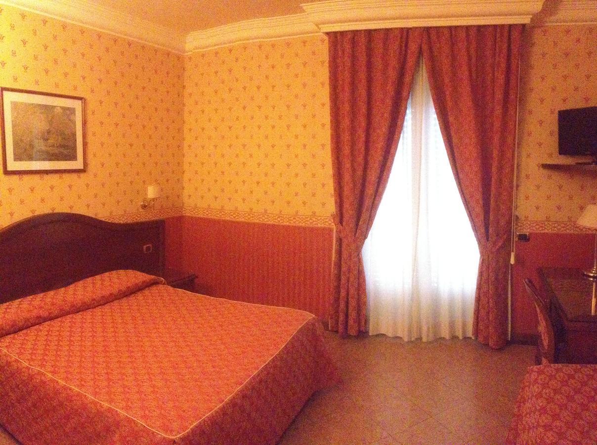 Al Boschetto Hotel Castel Volturno Exterior foto