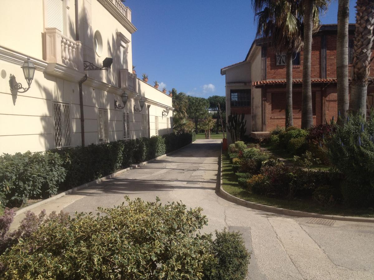 Al Boschetto Hotel Castel Volturno Exterior foto