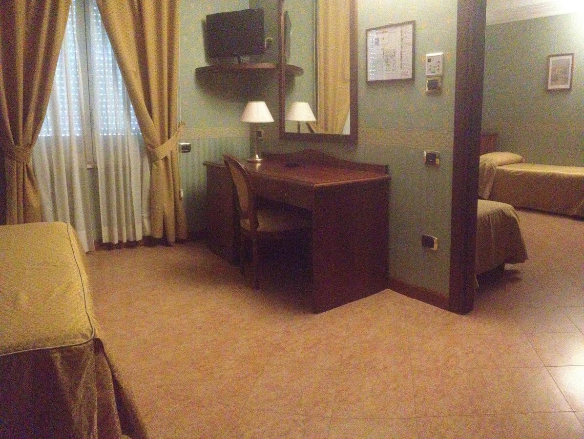 Al Boschetto Hotel Castel Volturno Exterior foto